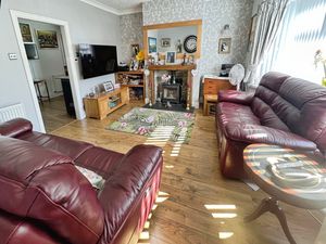 Lounge- click for photo gallery